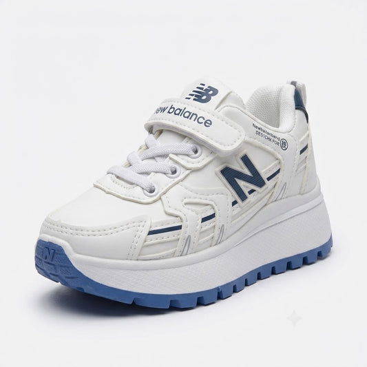 حذاء رياضي أبيض وأزرق بنعل سميك ورباط وشريط لاصق - navy